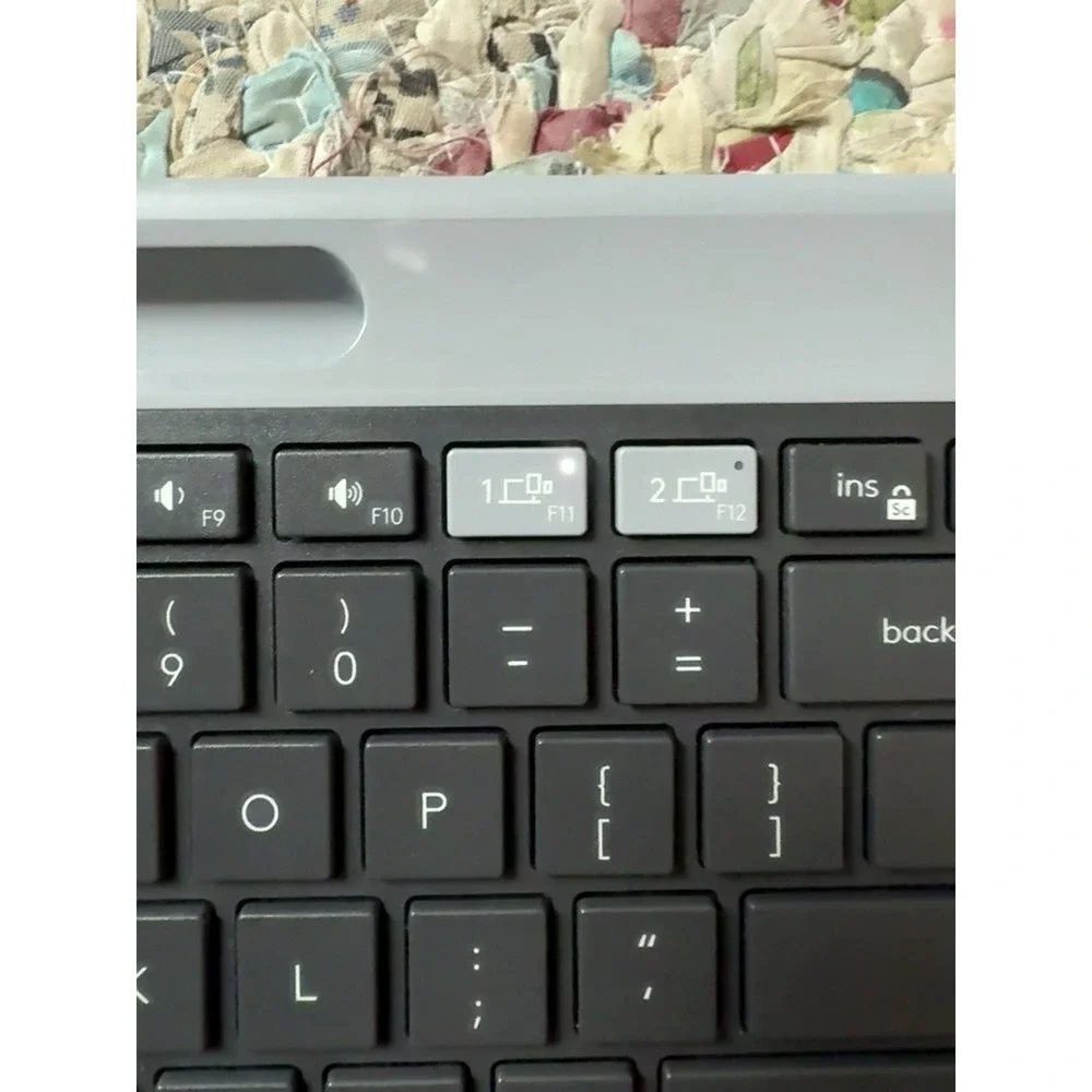 Logitech K585 Multi-Device Slim Wireless Keyboard With Dongle‎